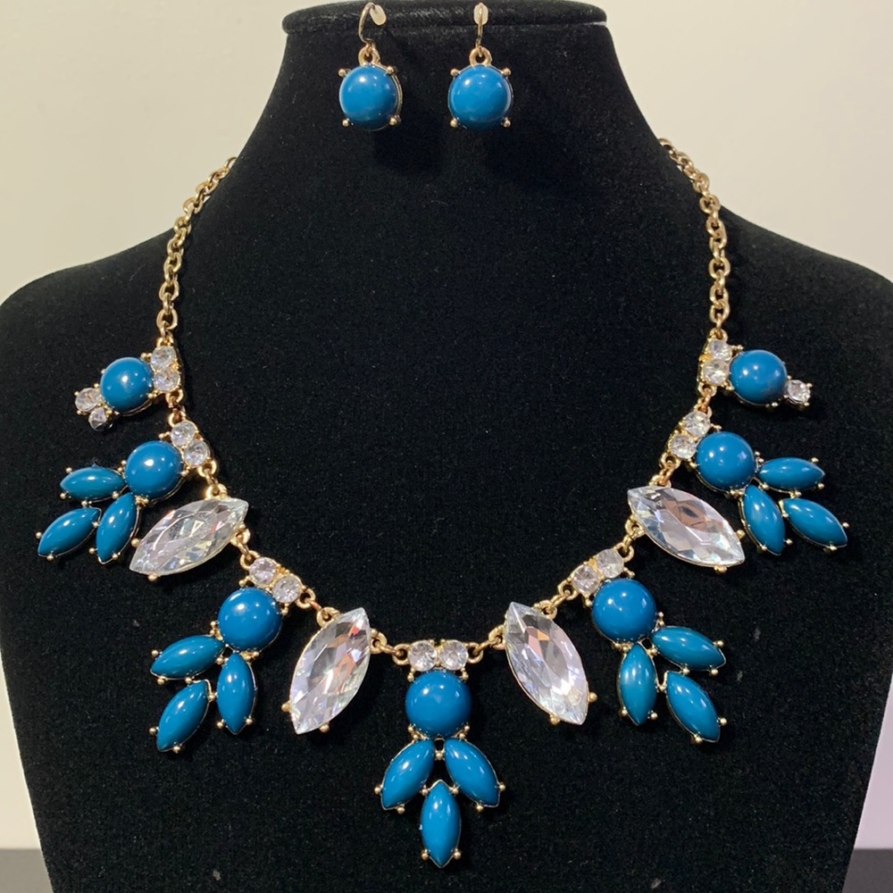 CHARMING CHARLIE teal and rhinestone set
